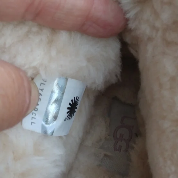UGG Slippers - Picture 9 of 13